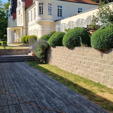 Chateau Radvanov Pension Mlada Vozice Екстер'єр фото